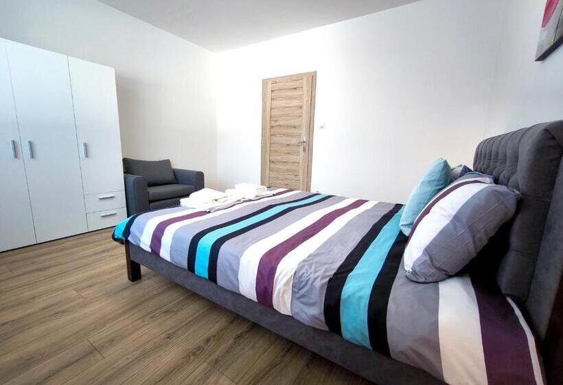 Апартаменты 1 Спальня с Балконом, Apartmány Karpatia S Privátnym Parkovaním