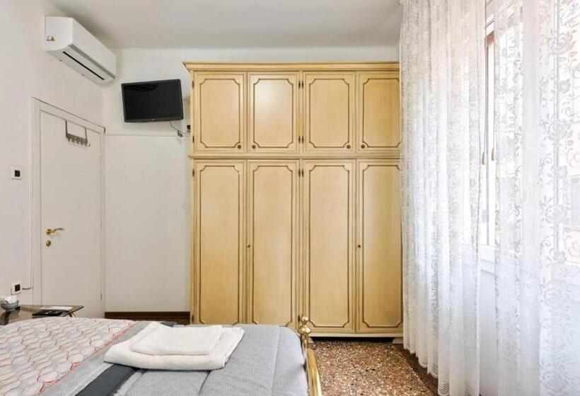 اتاق لوکس, City Living Guest House Venice