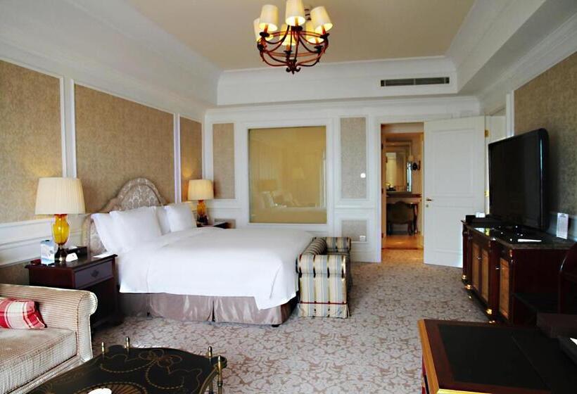Люкс Повышенной Комфортности, Crowne Plaza Ocean Spring Resort, An Ihg
