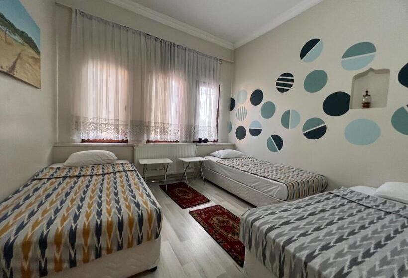 Suite with lake view, Uluyol Stone House