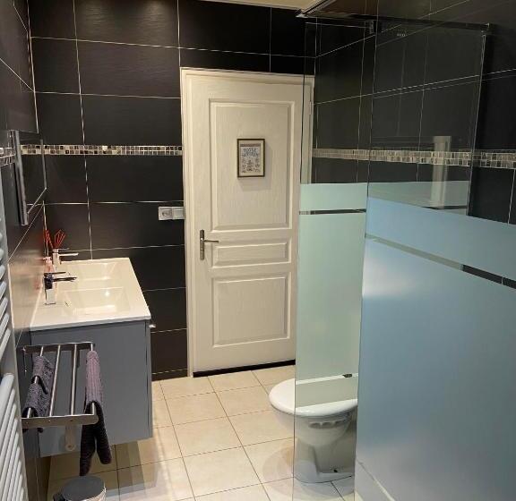 Номер Стандарт, Chambres De L Enclose