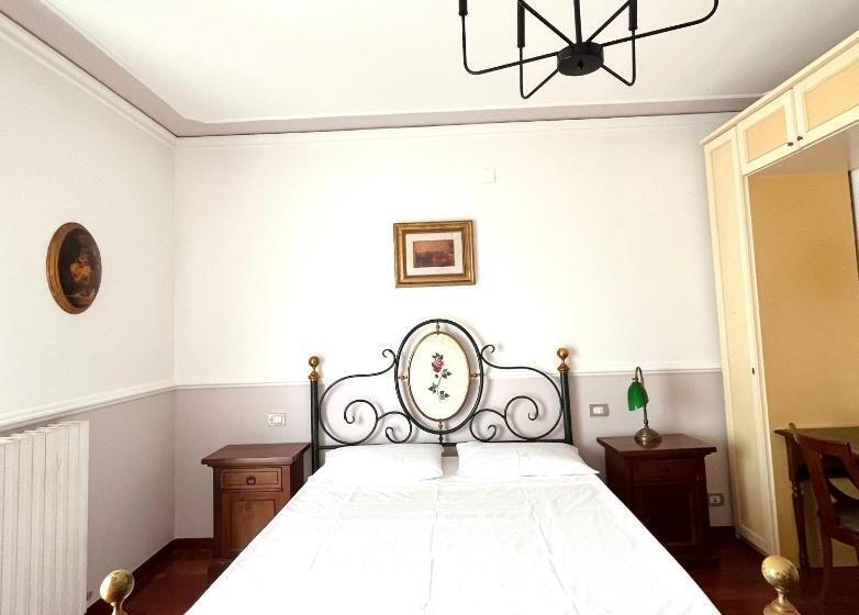 Номер Стандарт с Балконом, Ivy S House B&b