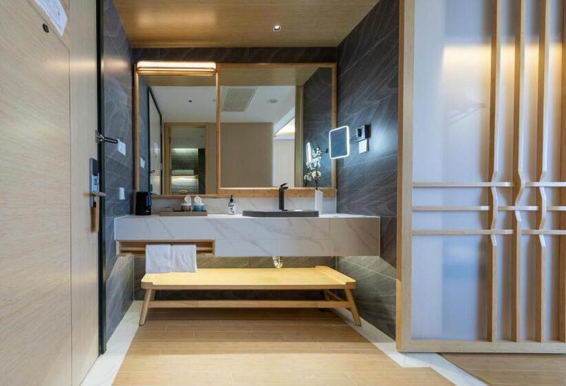 Трехместный Номер Deluxe, Jianguo Hidden Hotel Shijiazhuang Zhengding Ancient City