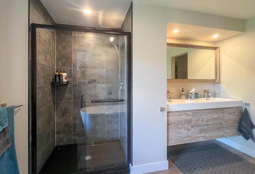 Номер Superior, Kelowfornia Lakeview Retreat