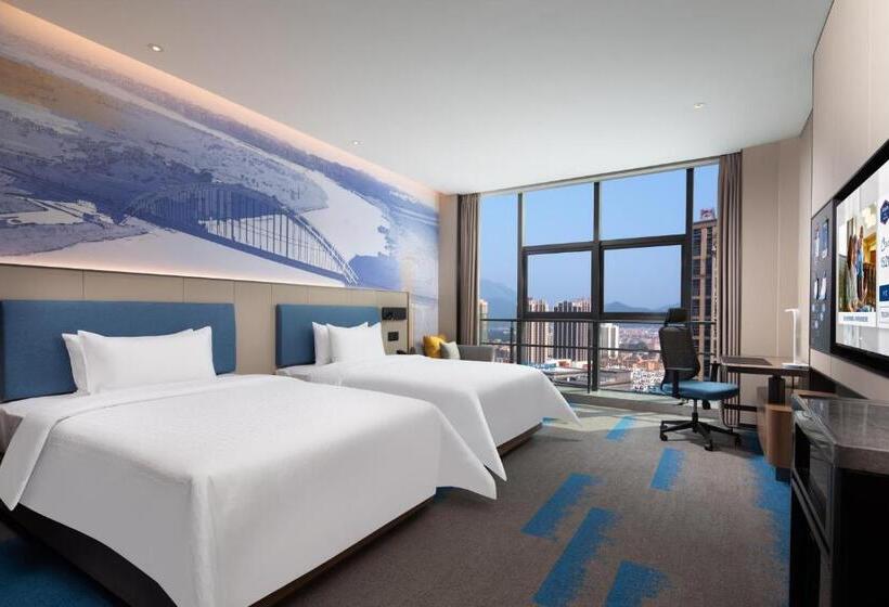 Номер Комфорт, Hampton By Hilton Guigang