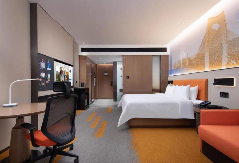 Номер Deluxe, Hampton By Hilton Guigang