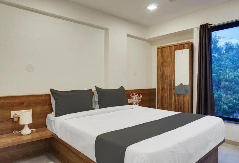 اتاق استاندارد, Oyo R P Hospitality