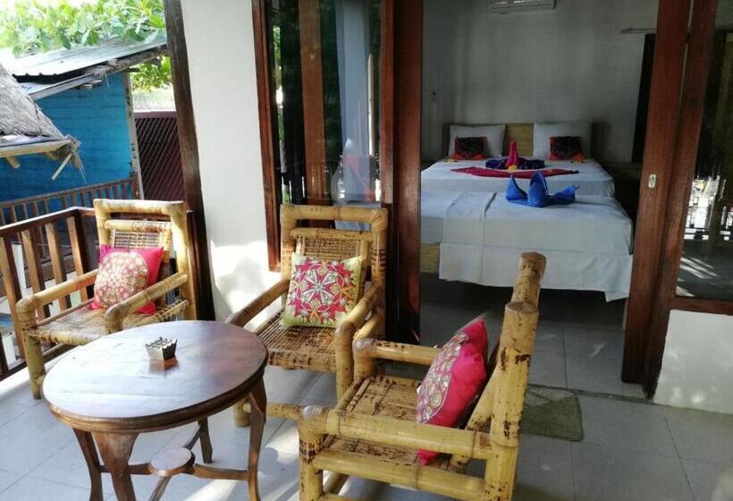 Трехместный Номер Deluxe Вид на Море, Gili Turtle Beach Resort
