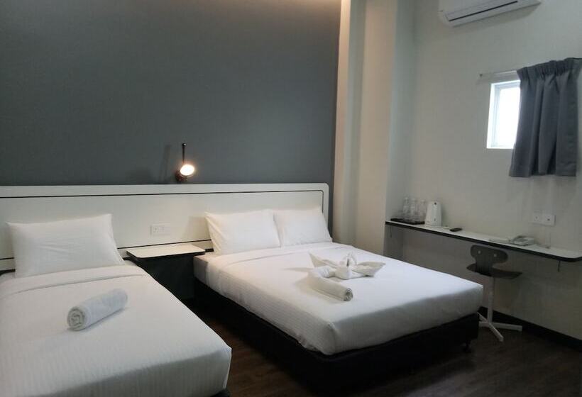 Трехместный Номер Deluxe, Nuevo Boutique Hotel, Kota Kemuning, Shah Alam
