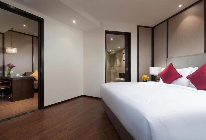 キングサイズベッドのスイートルーム, Ramada Shanghai Songjiang