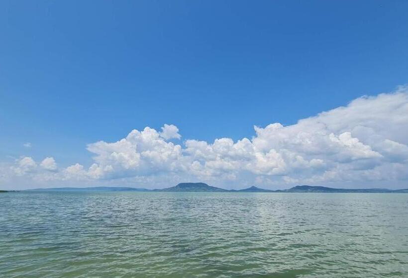 1 Bedroom Apartment Lake View, Sunset Resort   Lakeside Apartment