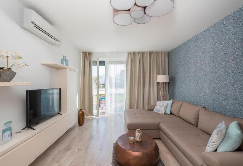 Апартаменты 1 Спальня Нижний Этаж, Sunset Resort   Lakeside Apartment