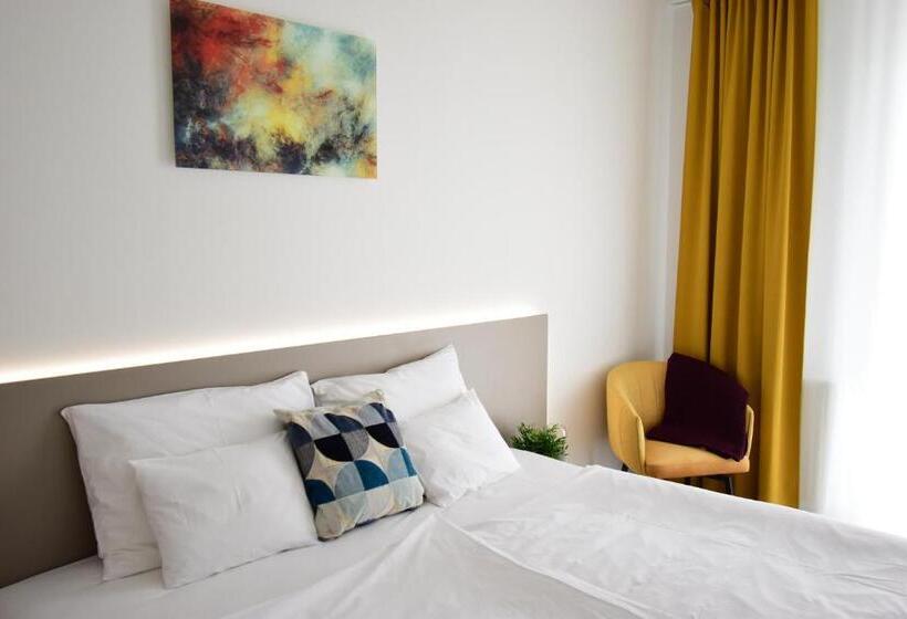 Апартаменты 1 Спальня с Террасой, Sunset Resort   Lakeside Apartment