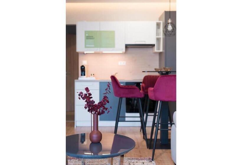 Апартаменты 1 Спальня с Террасой, Sunset Resort   Lakeside Apartment
