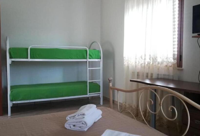 スタンダード４人部屋, Agriturismo Le Pagliere Da Valentino