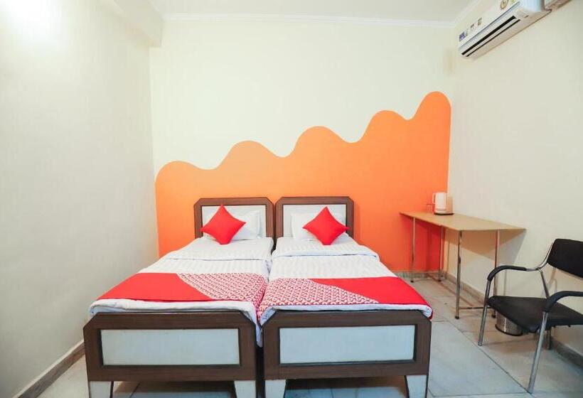اتاق کلاسیک سه تخته, O Rishabh Guest House