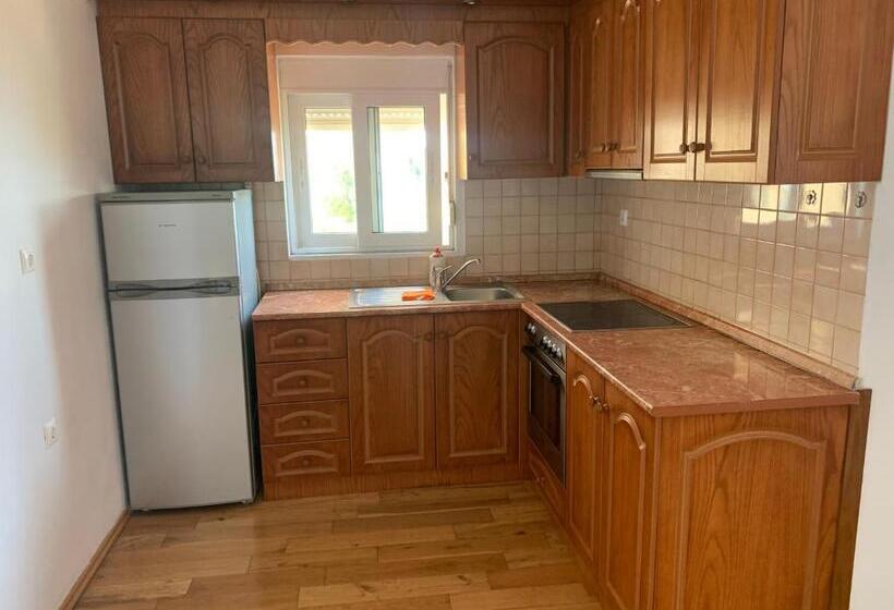 اتاق سه نفره دلوکس با چشمانداز دریا, Sunshine Guesthouse Dhermi