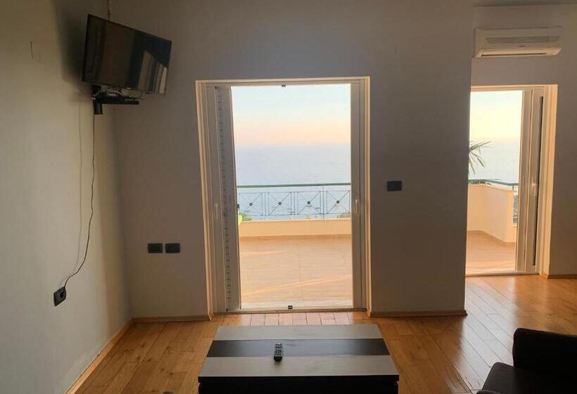 اتاق لوکس با چشمانداز دریا, Sunshine Guesthouse Dhermi