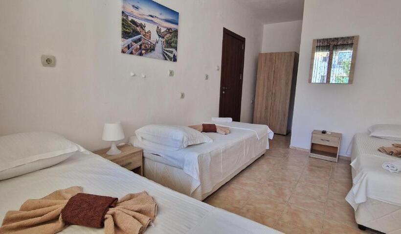 Номер Стандарт Трехместный, Guest House Maggy
