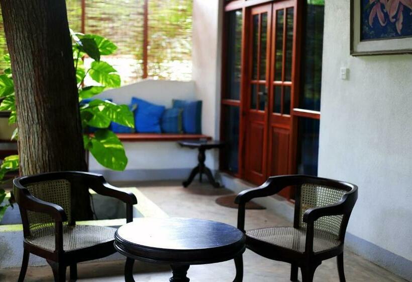 اتاق لوکس با چشم‌انداز, Moonstone Villas