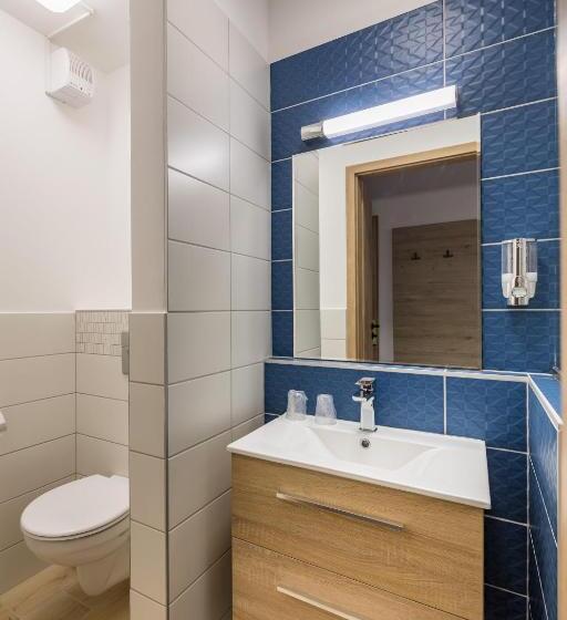 اتاق استاندارد, Autohof 171 Hotel Hegyeshalom