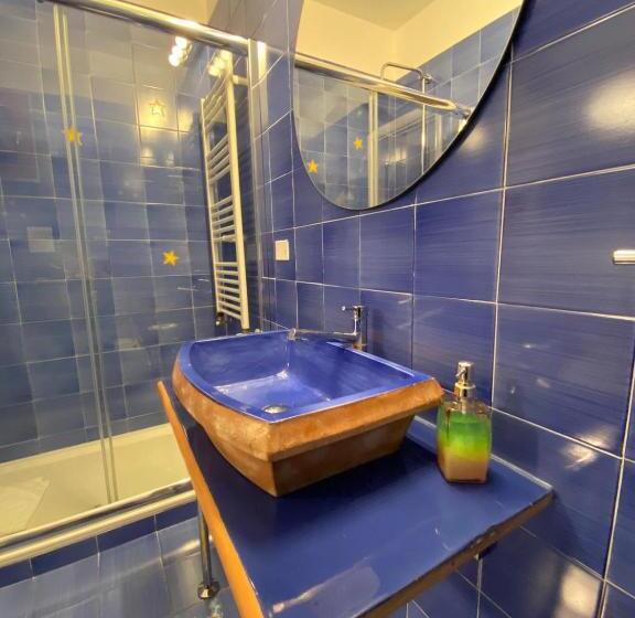 اتاق استاندارد, B&b Mini Hotel Incity Close Train Station And Port