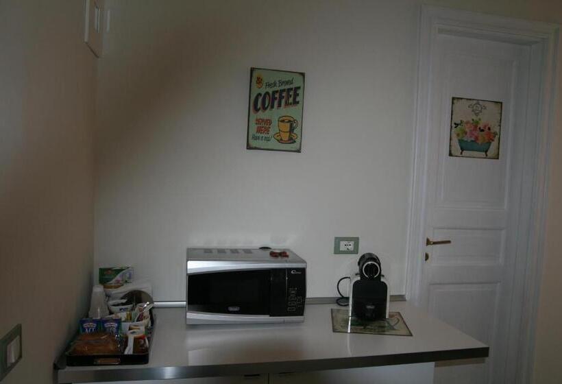 آپارتمان 1 خوابه, B&b Mini Hotel Incity Close Train Station And Port