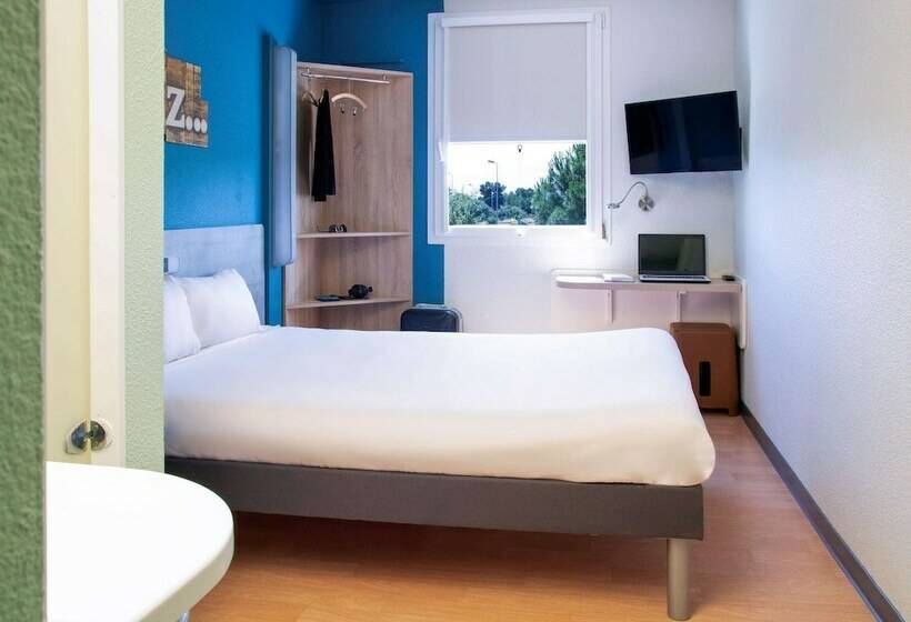 Номер Стандарт Трехместный, Ibis Budget Narbonne Est