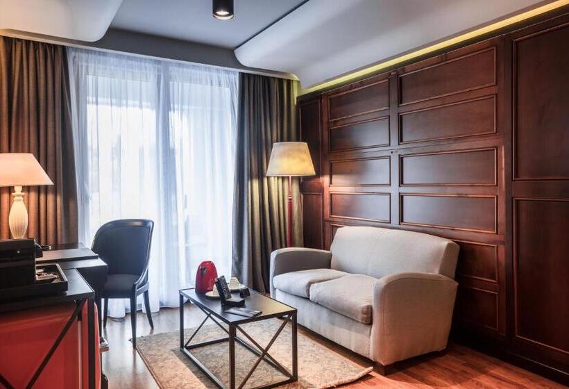اتاق سوپریور با چشم‌انداز رودخانه, Park Hotel & Spa