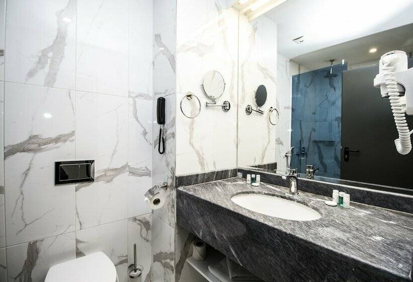 Номер Комфорт, Best Western Plus Premium Inn
