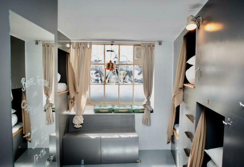 Capsule, Woodah Hostel