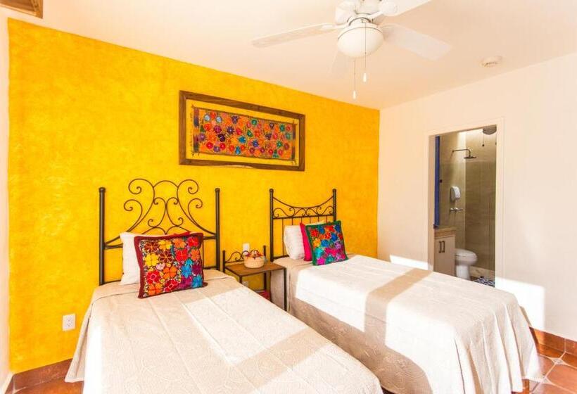 マスタースイートルーム, Casa Lotería  Pueblito Sayulita  Colorful, Family And Relax Experience With Private Parking And Pool