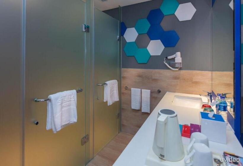 اتاق لوکس, Ibis Styles Batam Nagoya