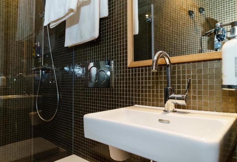 اتاق عادی, Mimi S Hotel Soho