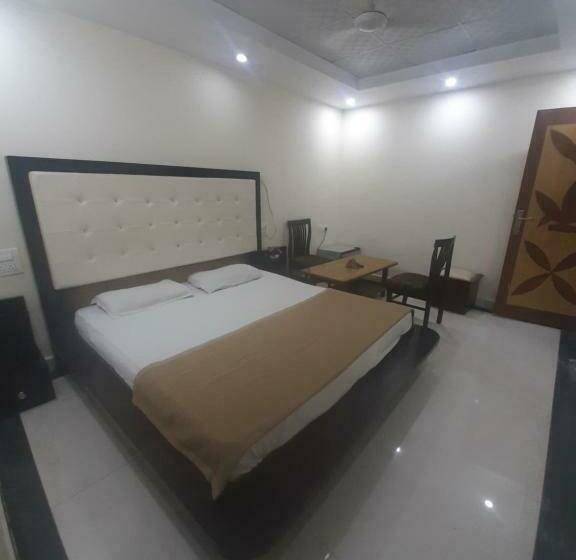 Номер Deluxe, Platinum Plaza