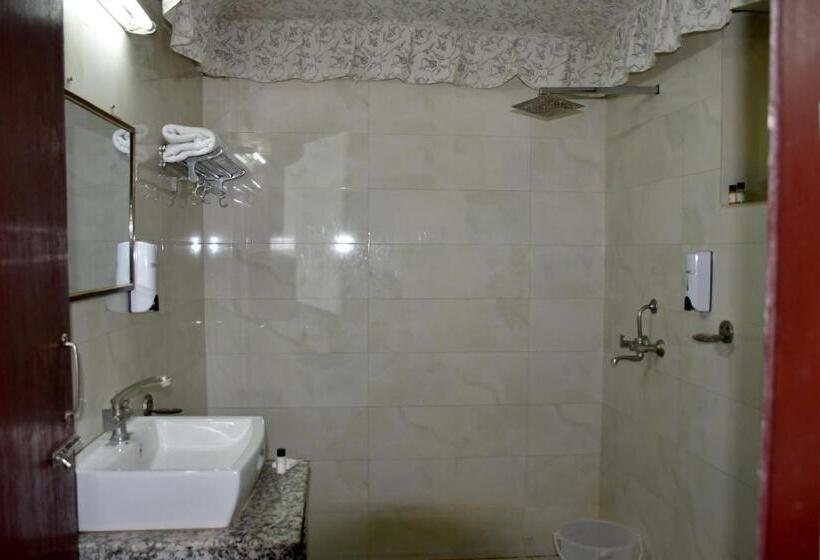 带大床的标准间, Sultan Bagh Resort By The Sky Imperial