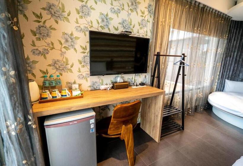 اتاق استاندارد سه نفره, 193 County Garden Bnb