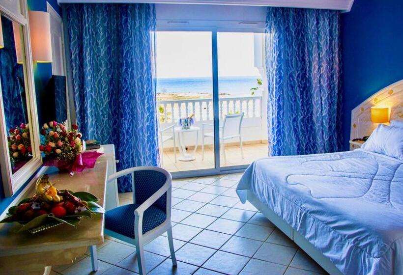 Chambre Quadruple Deluxe, Cap Bon Kelibia Beach Hotel & Spa
