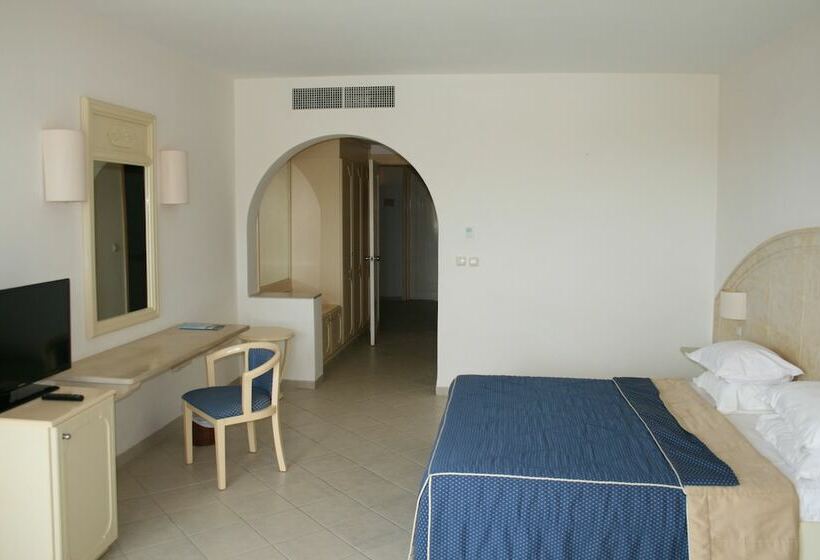 Chambre Quadruple Deluxe, Cap Bon Kelibia Beach Hotel & Spa