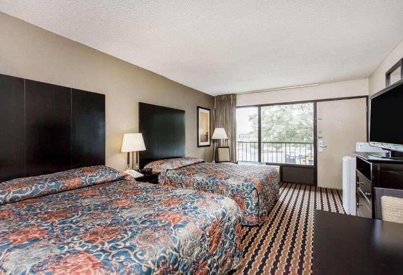 Номер Стандарт 2 Двуспальные Кровати, Quality Inn Near Speedway