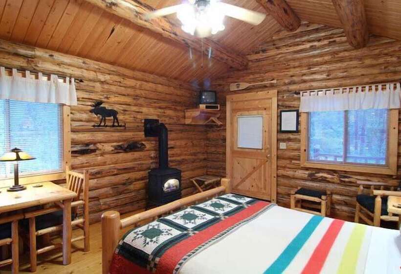 Хижина, Silverwolf Log Chalet Resort