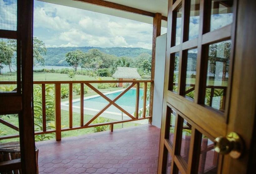 Номер Стандарт Вид на Бассейн, Maloca Inn