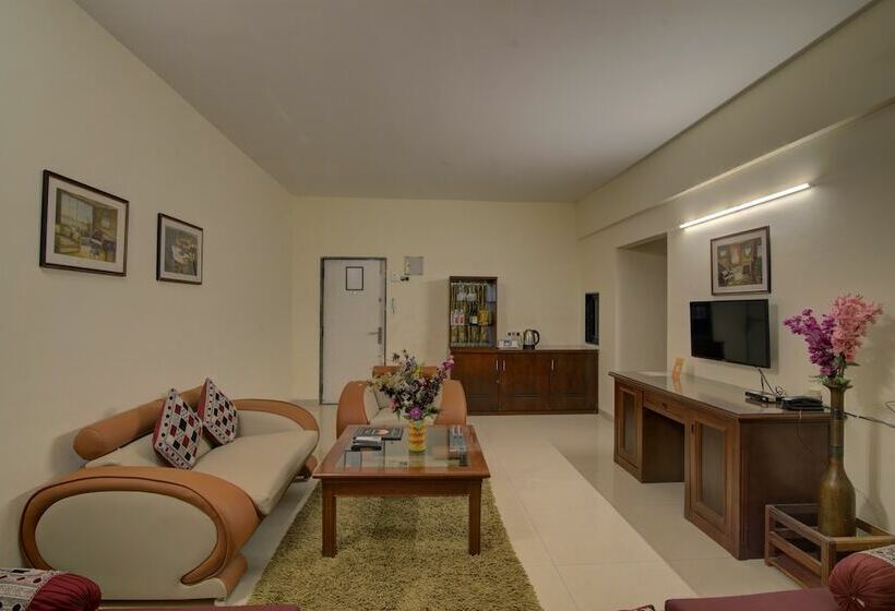 高级套房, Camel Valley Resort, Igatpuri