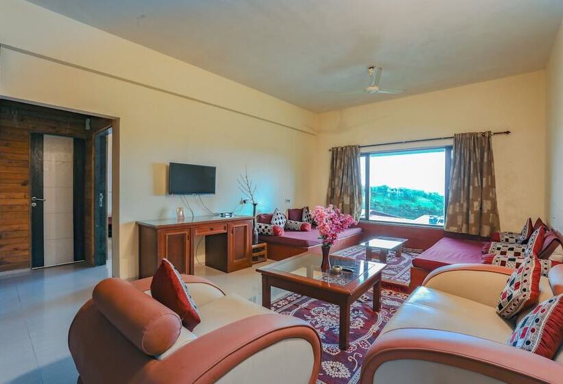 高级套房, Camel Valley Resort, Igatpuri