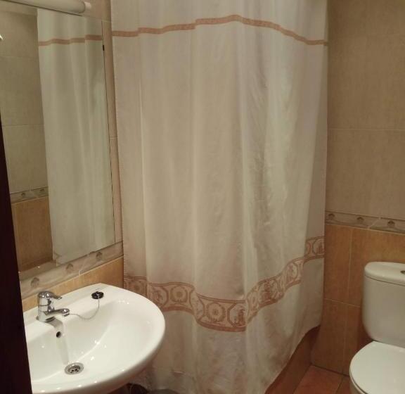 スタンダードルーム, Hostal Restaurante Raton