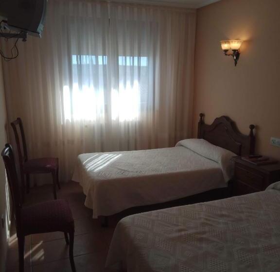 スタンダードルーム, Hostal Restaurante Raton