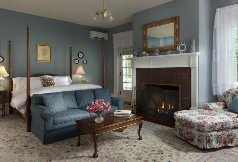디럭스 룸 킹사이즈 침대, Mercersburg Inn