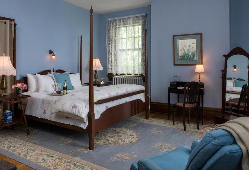 스탠다드 룸 킹사이즈 침대, Mercersburg Inn