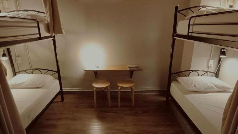 Номер Стандарт Четырехместный Совместный Санузел, Sattahiptale Boutique Guesthouse & Hostel