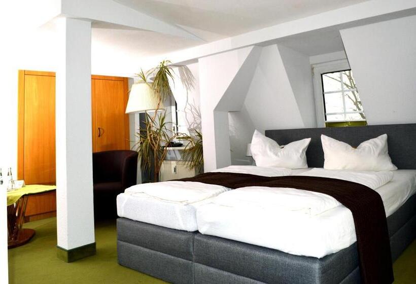 Номер Стандарт Трехместный, Strandhotel Buckow Resort & Spa Gut Hotels See